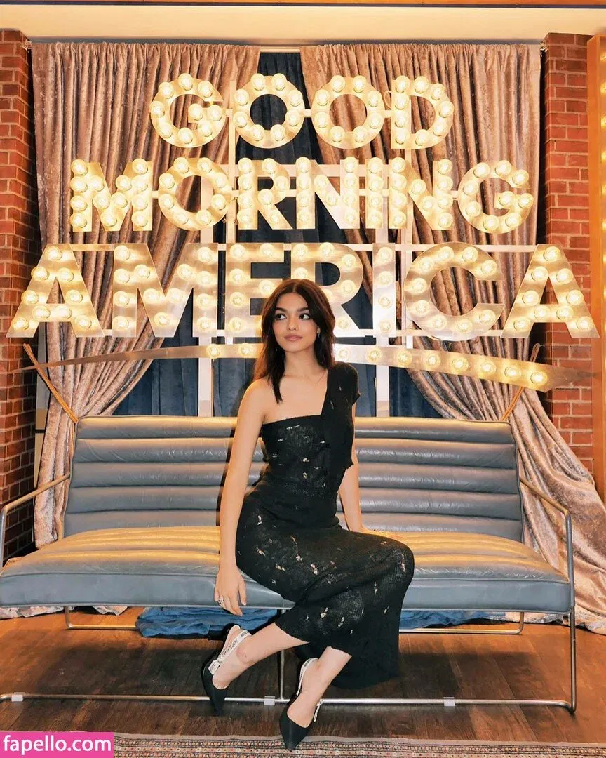 Rachel Zegler Onlyfans Photo Gallery 