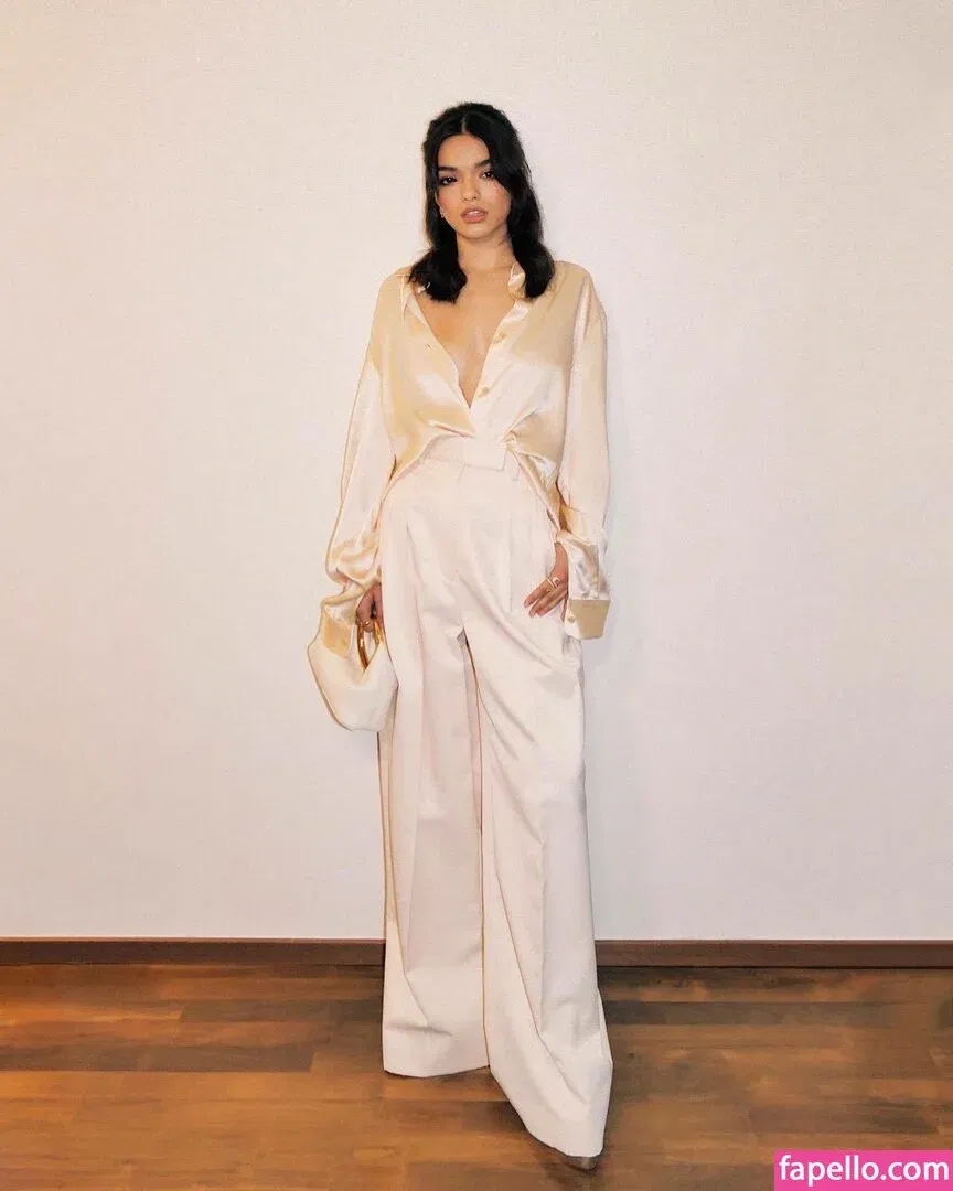 Rachel Zegler Onlyfans Photo Gallery 