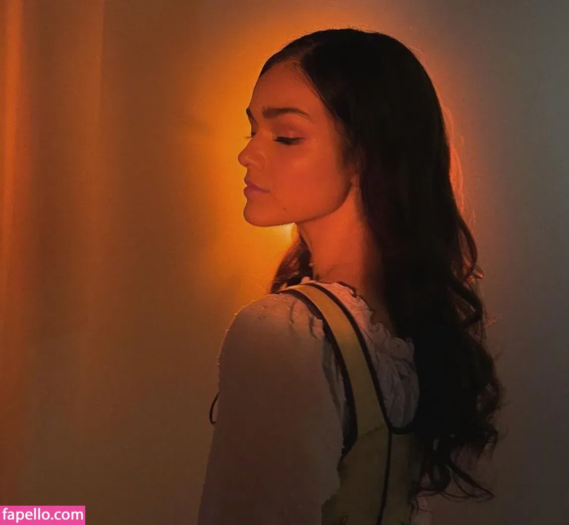 Rachel Zegler Onlyfans Photo Gallery 