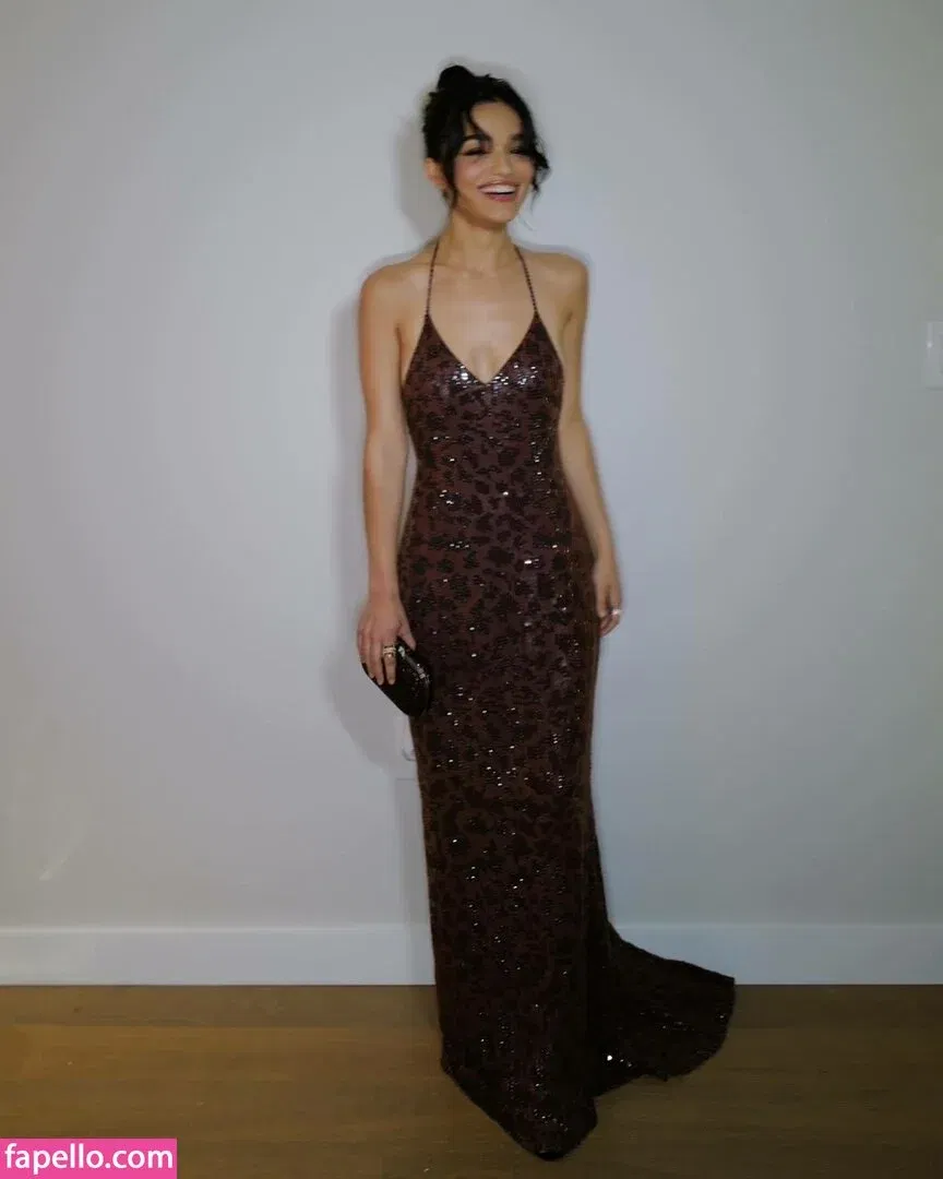 Rachel Zegler Onlyfans Photo Gallery 