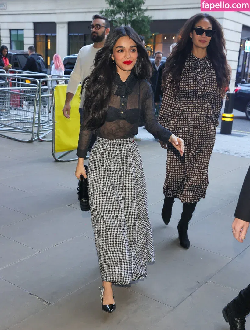 Rachel Zegler Onlyfans Photo Gallery 