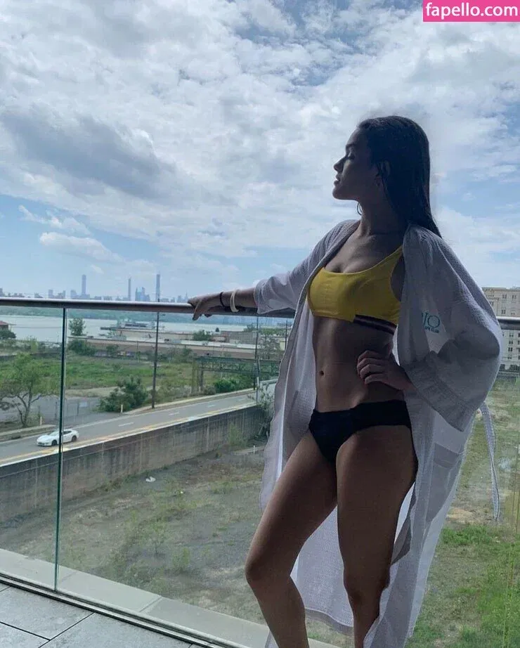 Rachel Zegler Onlyfans Photo Gallery 