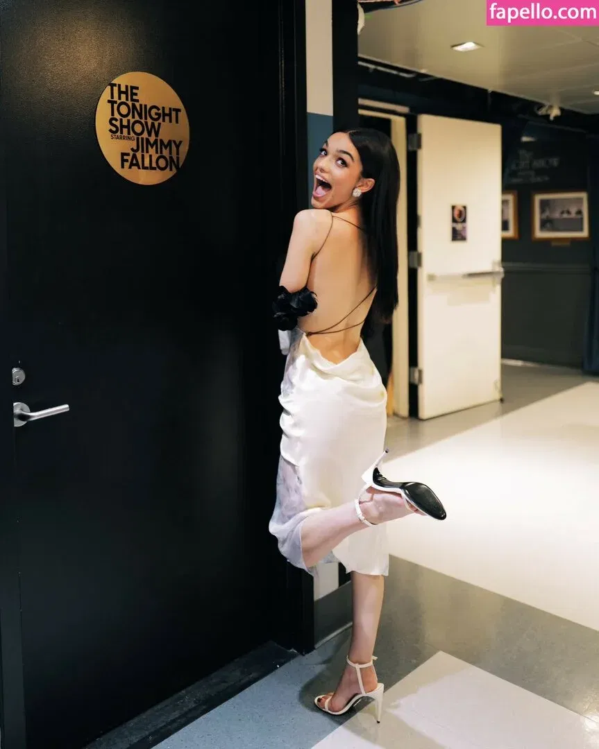 Rachel Zegler Onlyfans Photo Gallery 