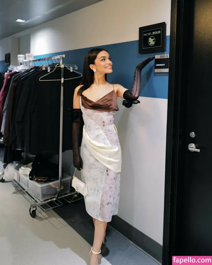 Rachel Zegler Onlyfans Photo Gallery 