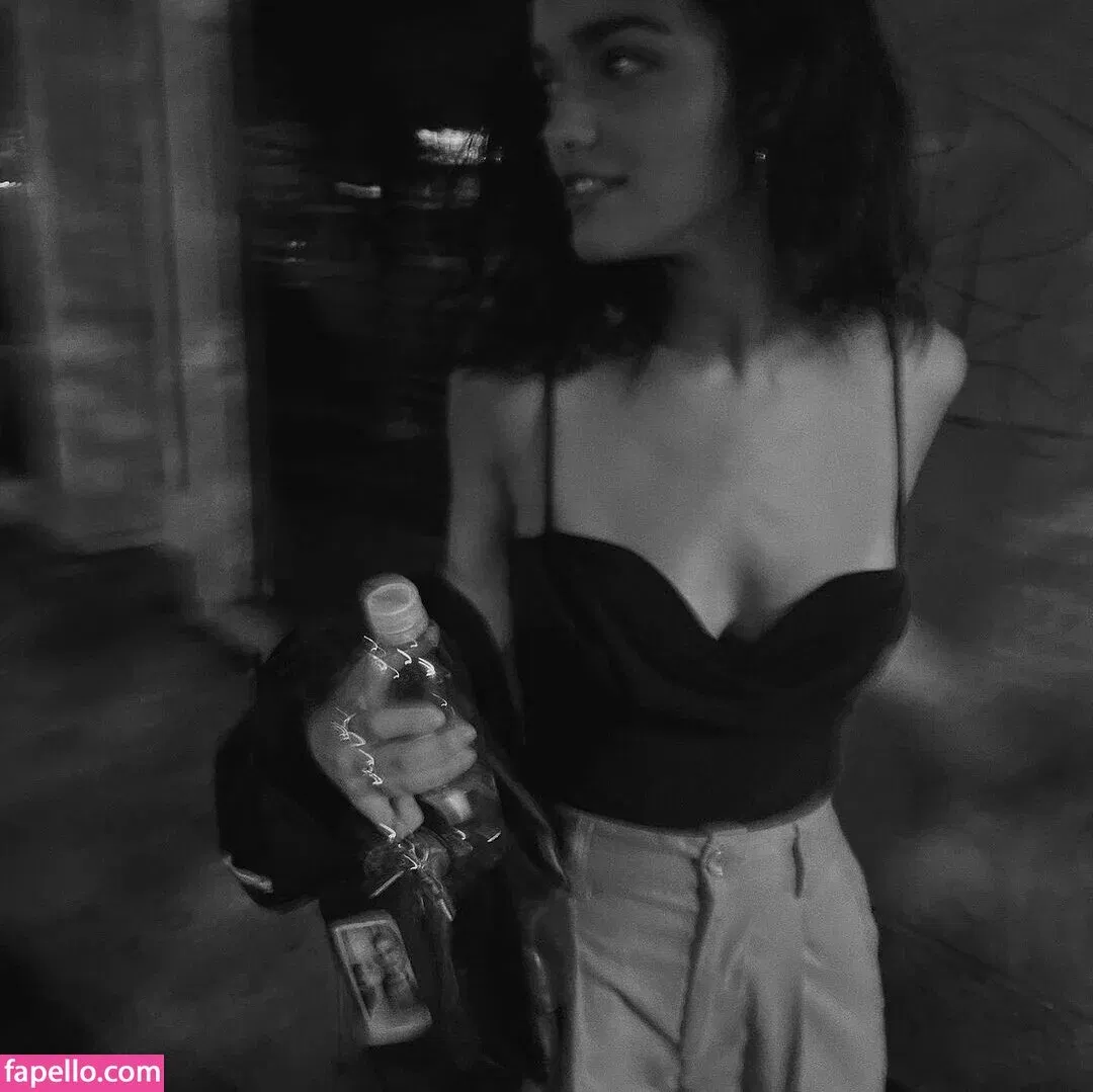 Rachel Zegler Onlyfans Photo Gallery 