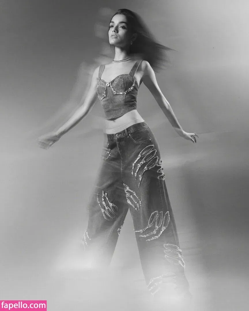 Rachel Zegler Onlyfans Photo Gallery 