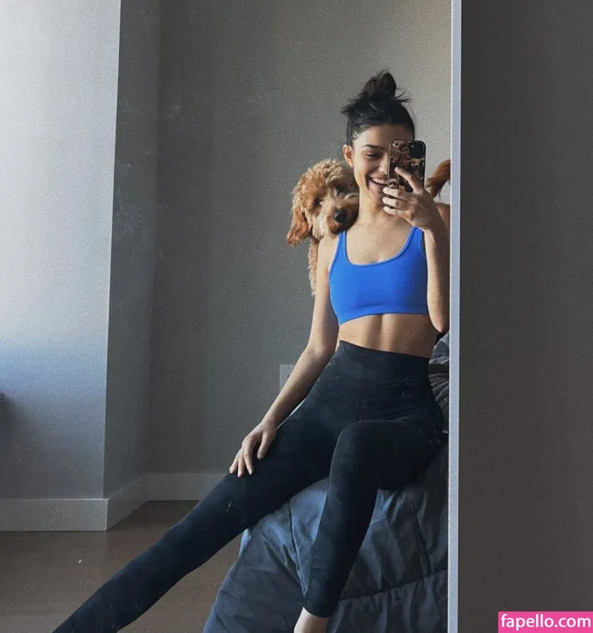 Rachel Zegler Onlyfans Photo Gallery 