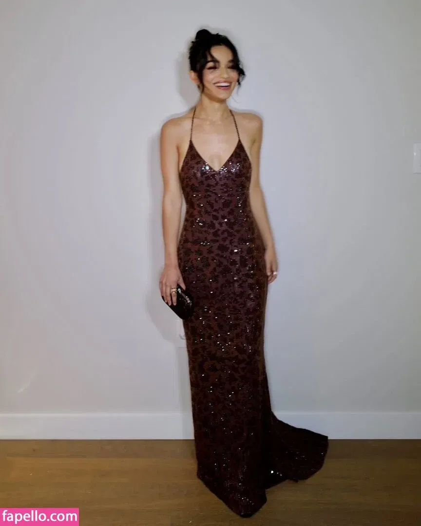 Rachel Zegler Onlyfans Photo Gallery 