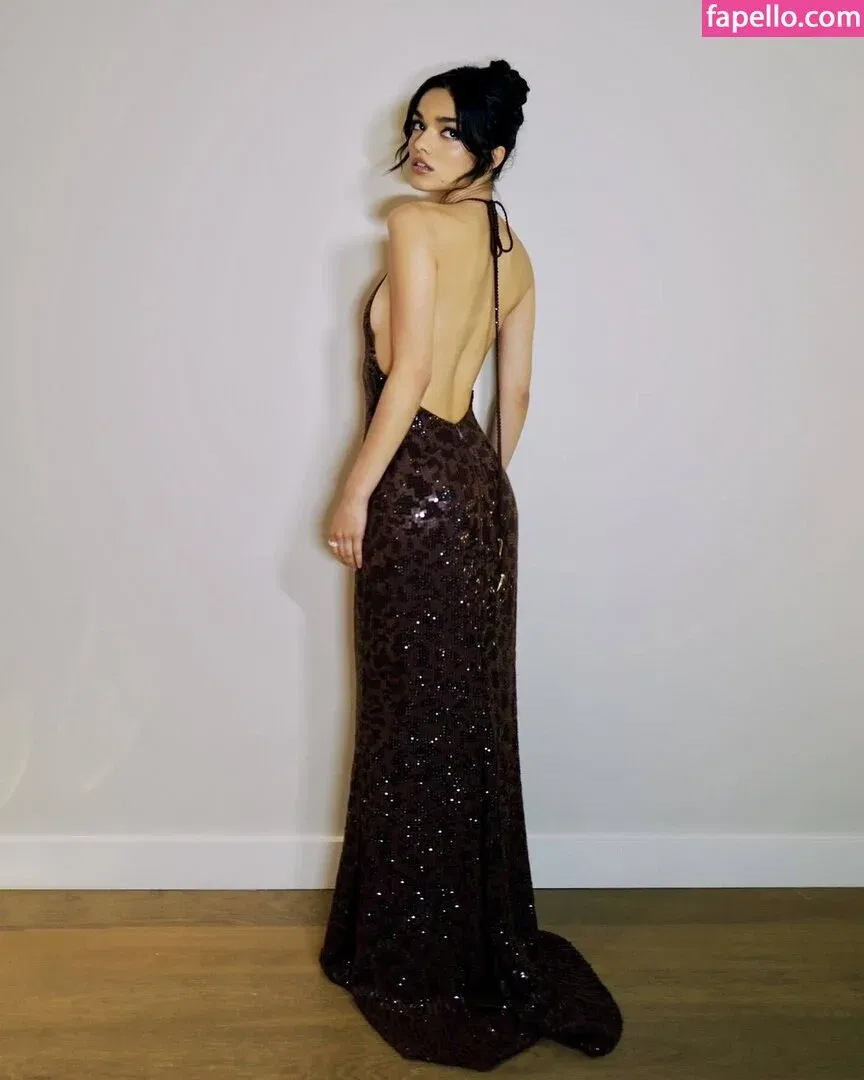 Rachel Zegler Onlyfans Photo Gallery 