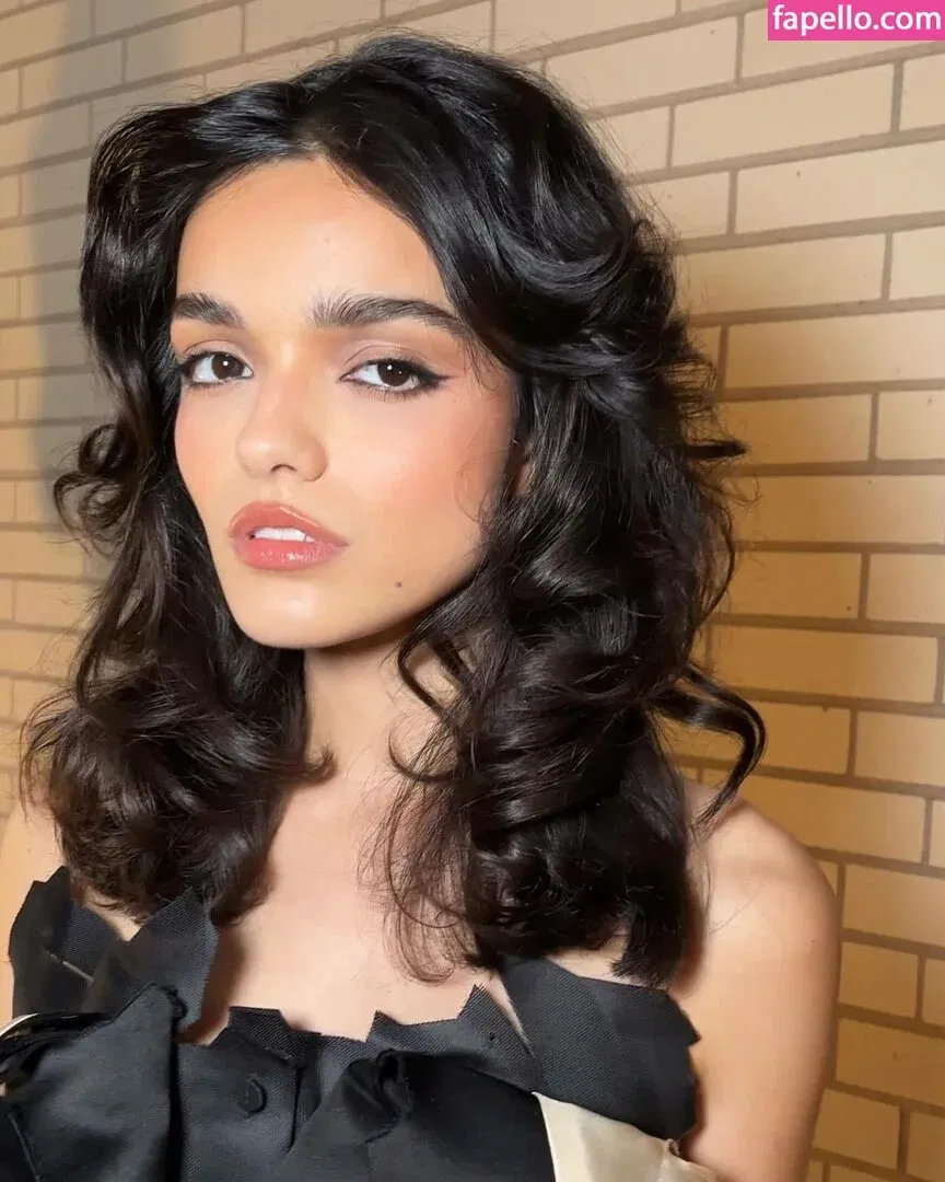 Rachel Zegler Onlyfans Photo Gallery 