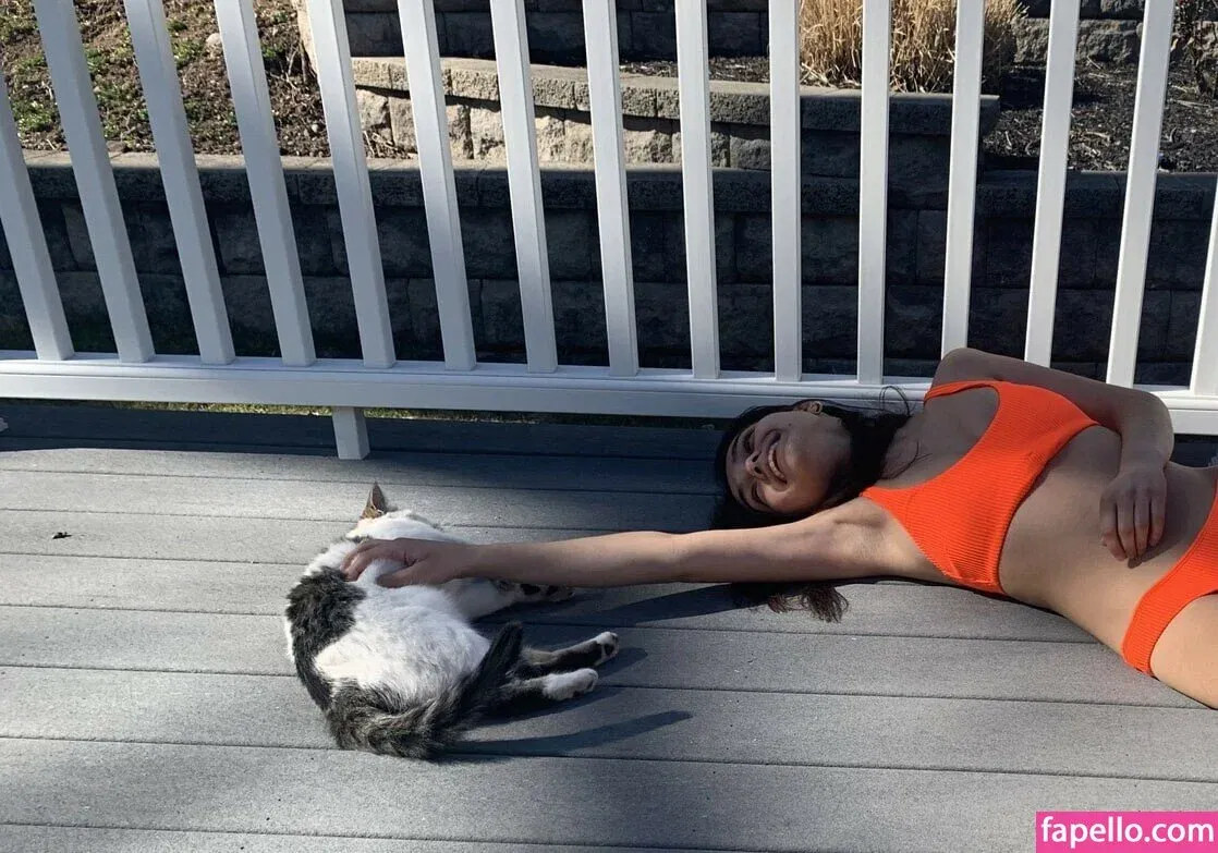 Rachel Zegler Onlyfans Photo Gallery 