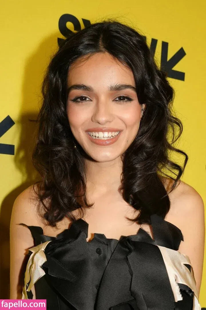 Rachel Zegler Onlyfans Photo Gallery 