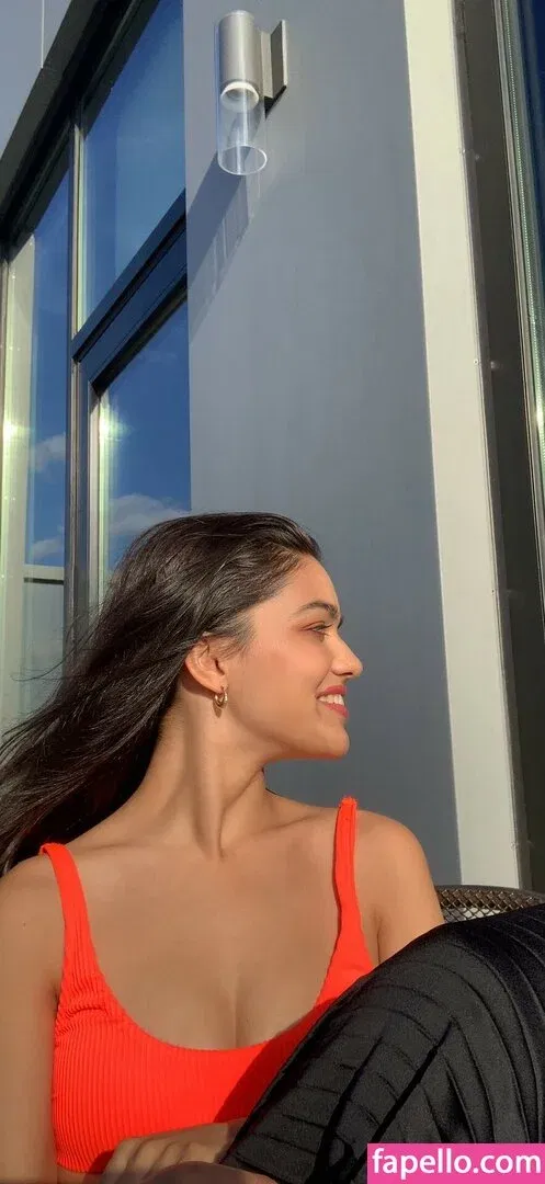 Rachel Zegler Onlyfans Photo Gallery 