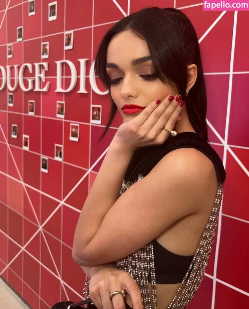 Rachel Zegler Onlyfans Photo Gallery 