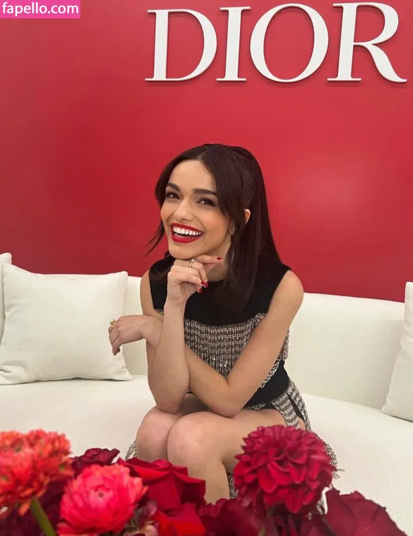Rachel Zegler Onlyfans Photo Gallery 