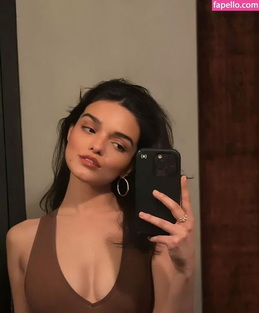 Rachel Zegler Onlyfans Photo Gallery 