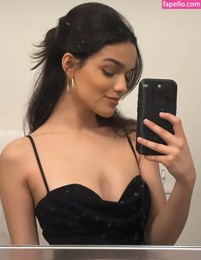 Rachel Zegler Onlyfans Photo Gallery 