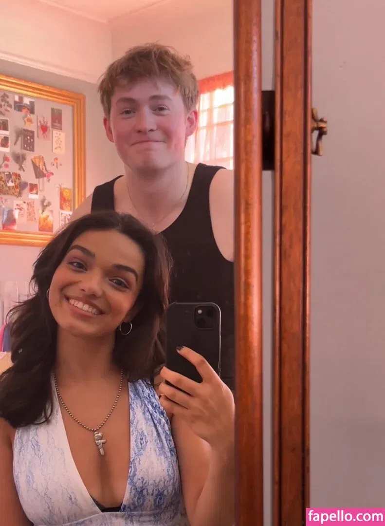 Rachel Zegler Onlyfans Photo Gallery 