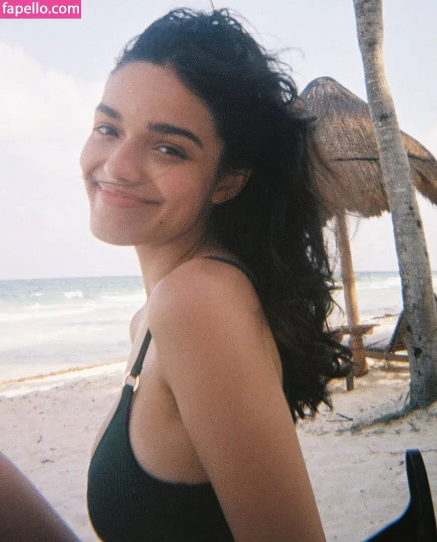 Rachel Zegler Onlyfans Photo Gallery 