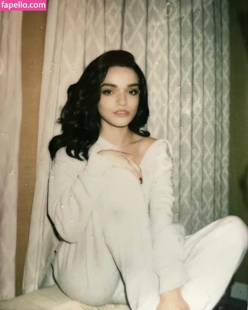 Rachel Zegler Onlyfans Photo Gallery 