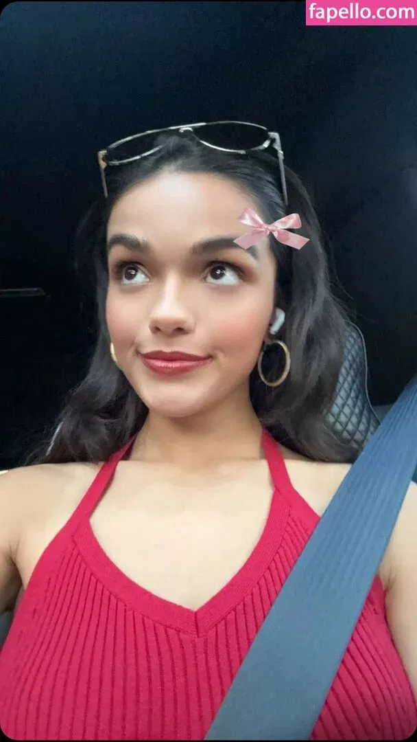 Rachel Zegler Onlyfans Photo Gallery 