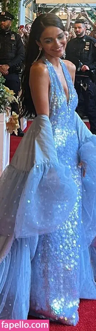 Rachel Zegler Onlyfans Photo Gallery 