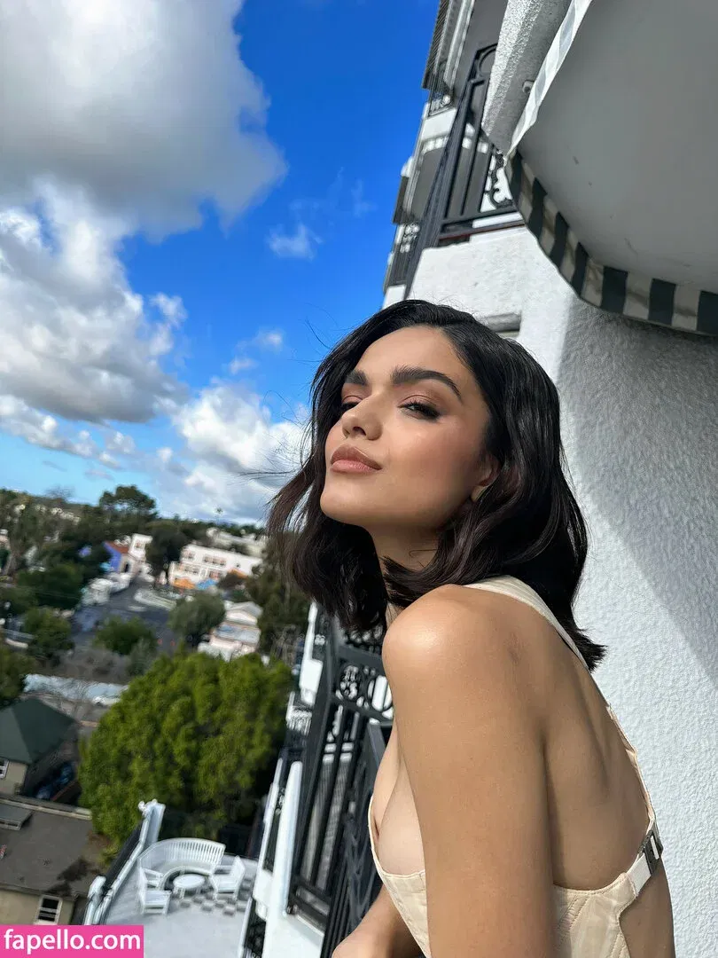 Rachel Zegler Onlyfans Photo Gallery 