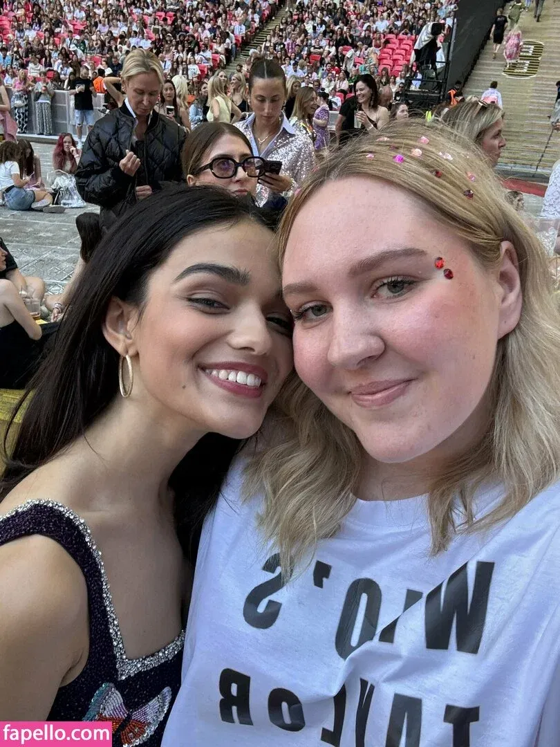 Rachel Zegler Onlyfans Photo Gallery 