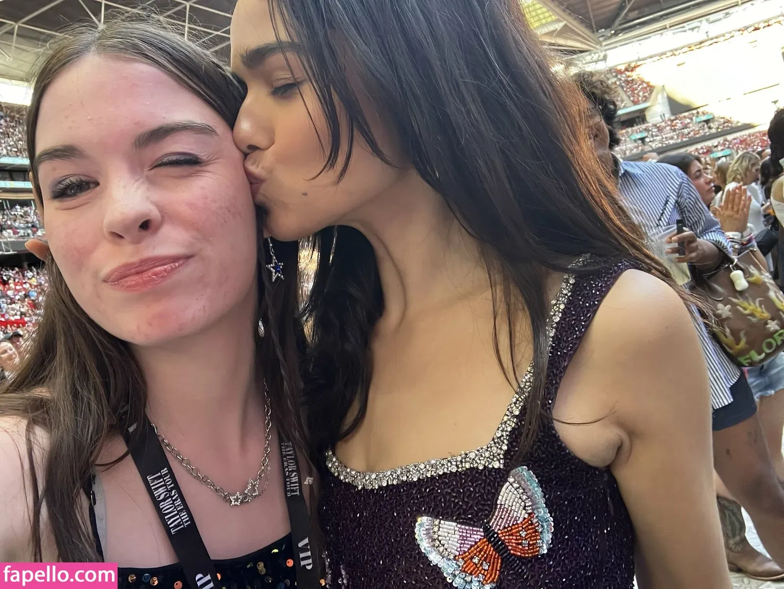 Rachel Zegler Onlyfans Photo Gallery 