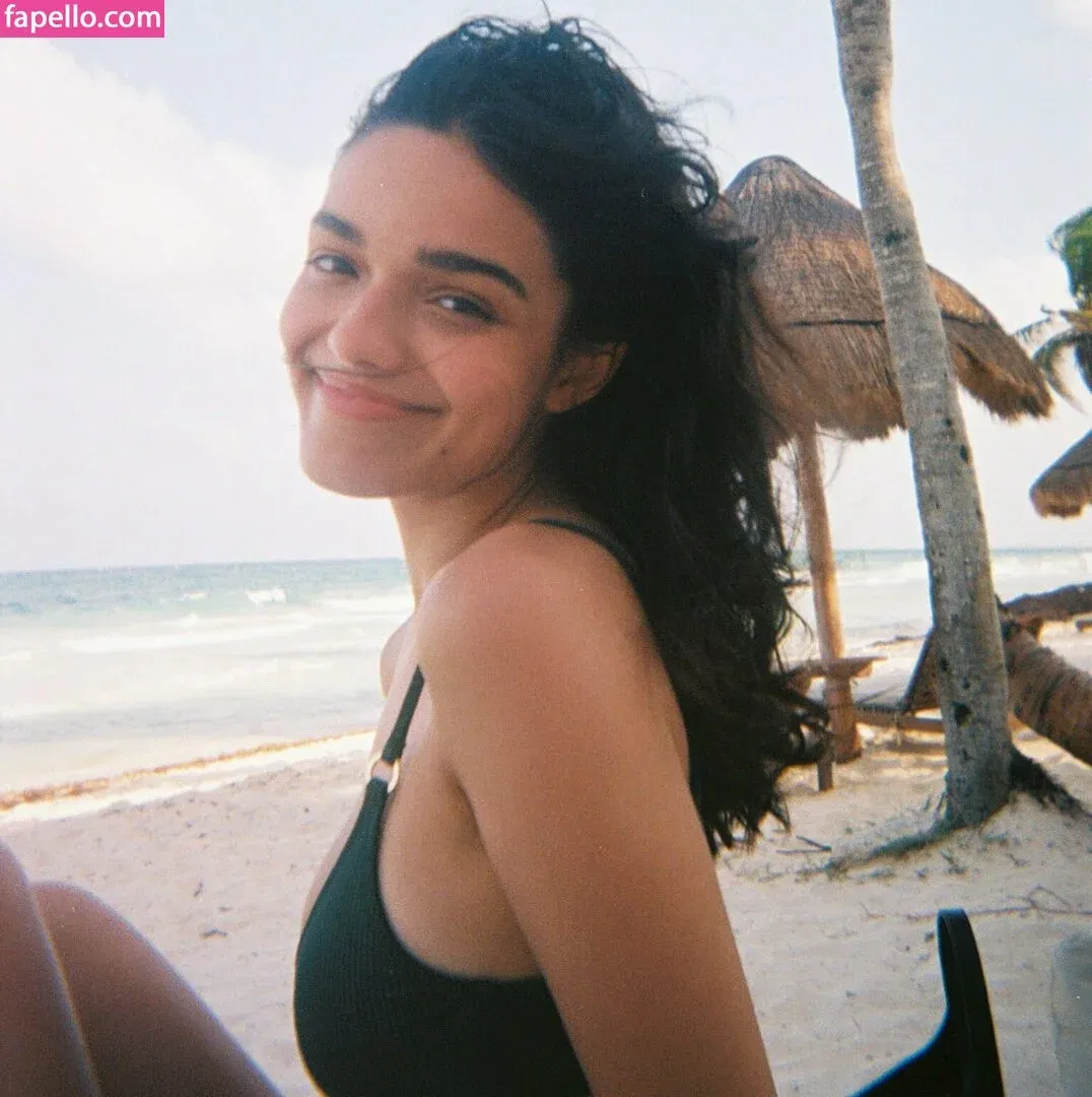 Rachel Zegler Onlyfans Photo Gallery 