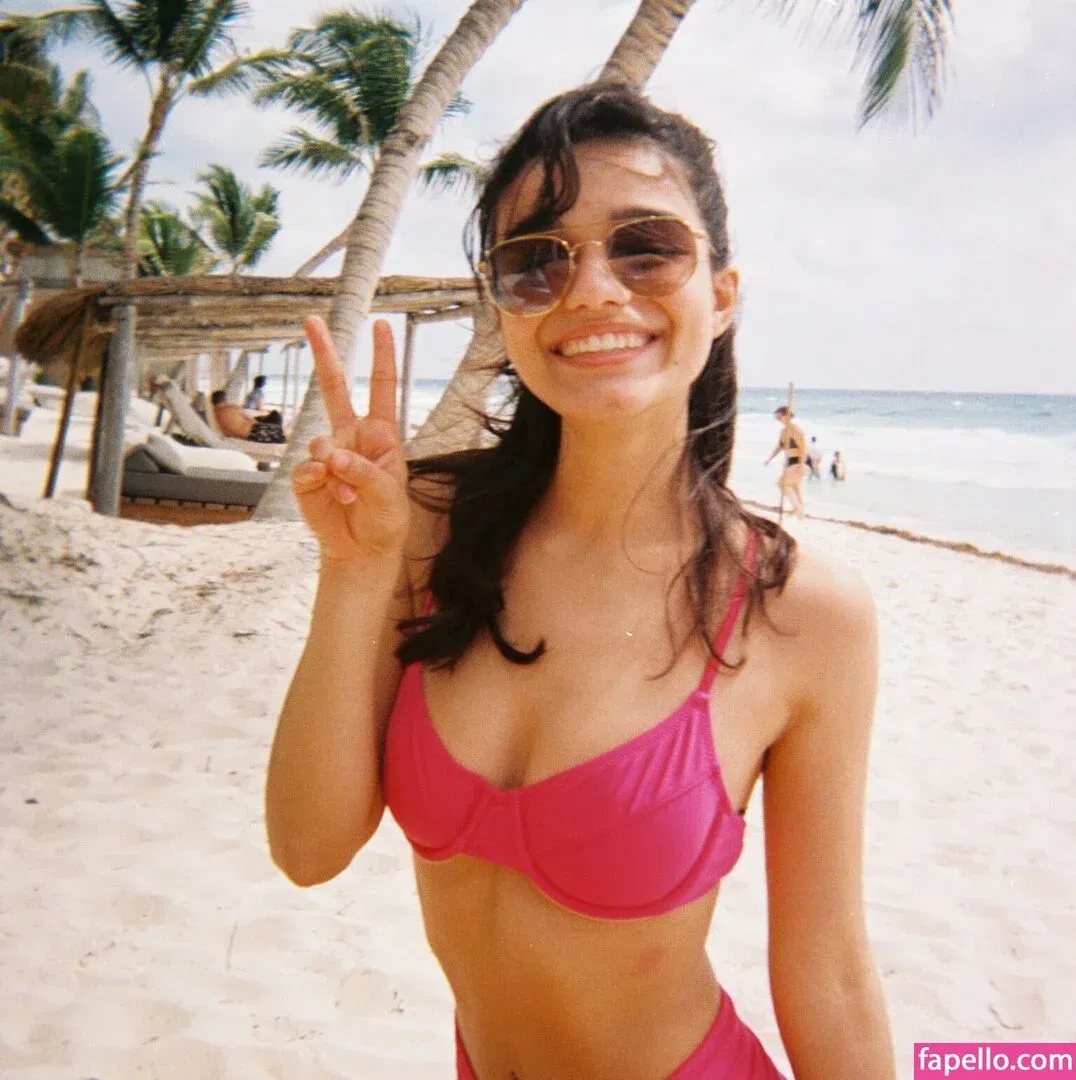 Rachel Zegler Onlyfans Photo Gallery 