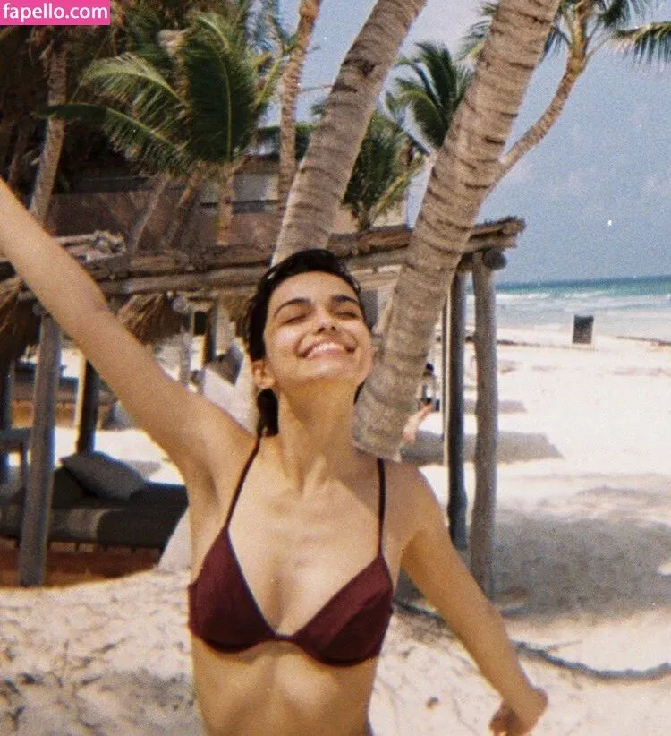 Rachel Zegler Onlyfans Photo Gallery 