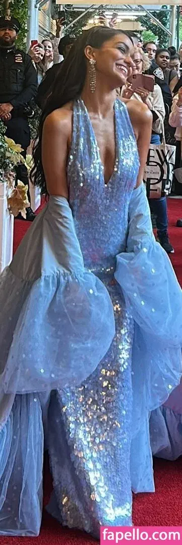 Rachel Zegler Onlyfans Photo Gallery 