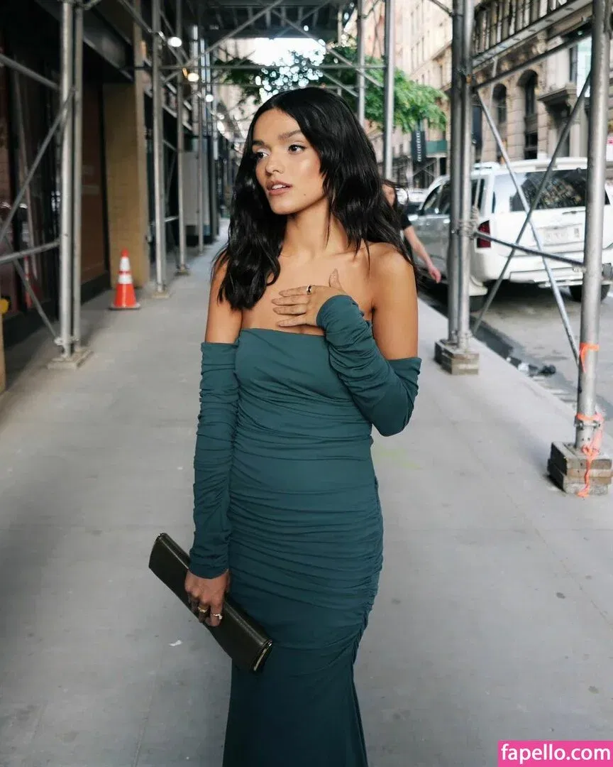 Rachel Zegler Onlyfans Photo Gallery 