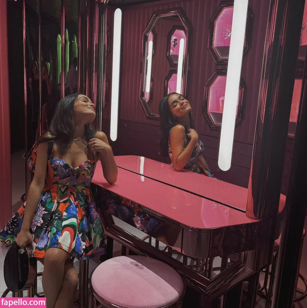 Rachel Zegler Onlyfans Photo Gallery 