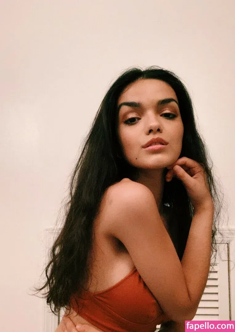 Rachel Zegler Onlyfans Photo Gallery 