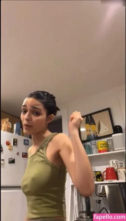 Rachel Zegler Onlyfans Photo Gallery 