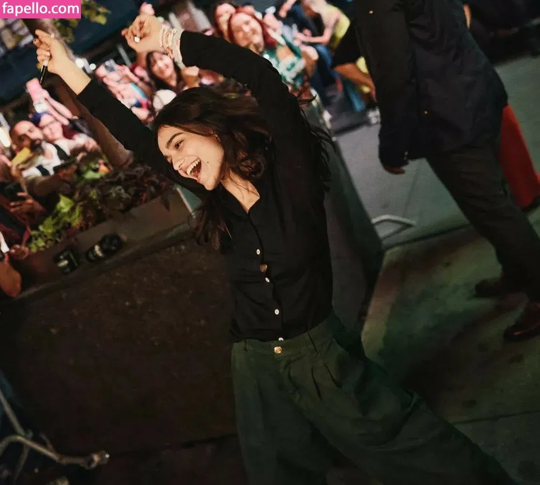 Rachel Zegler Onlyfans Photo Gallery 