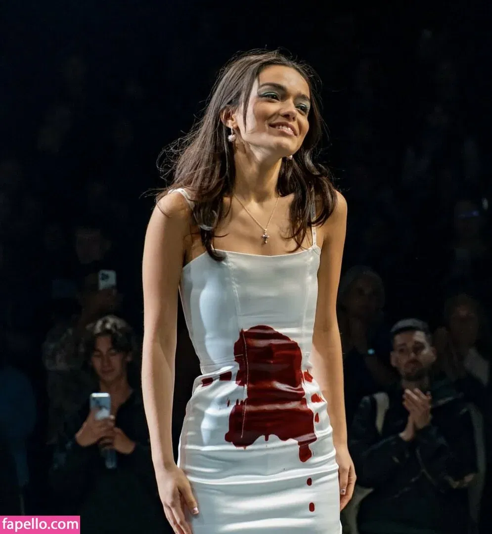 Rachel Zegler Onlyfans Photo Gallery 