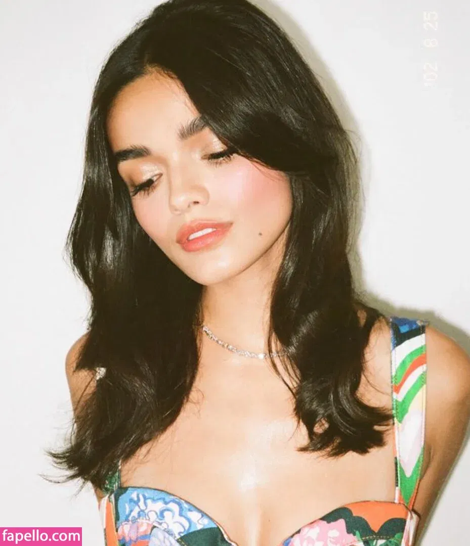 Rachel Zegler Onlyfans Photo Gallery 