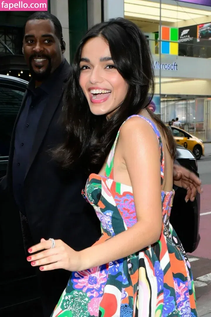 Rachel Zegler Onlyfans Photo Gallery 