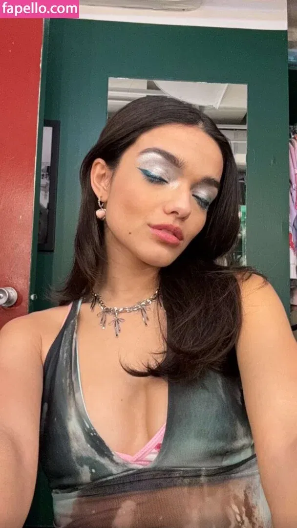 Rachel Zegler Onlyfans Photo Gallery 