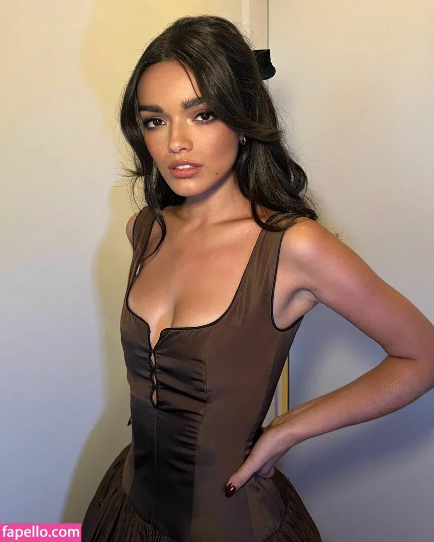 Rachel Zegler Onlyfans Photo Gallery 