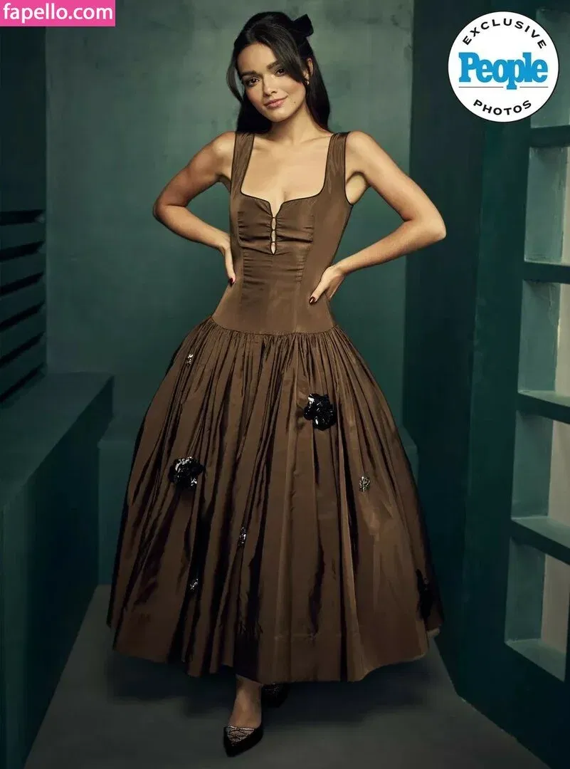 Rachel Zegler Onlyfans Photo Gallery 