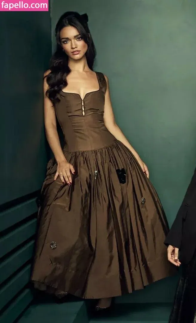 Rachel Zegler Onlyfans Photo Gallery 