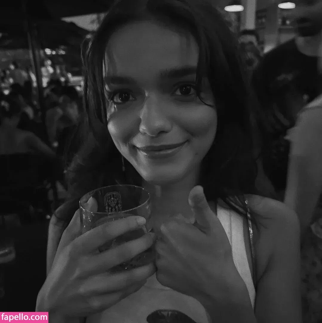 Rachel Zegler Onlyfans Photo Gallery 