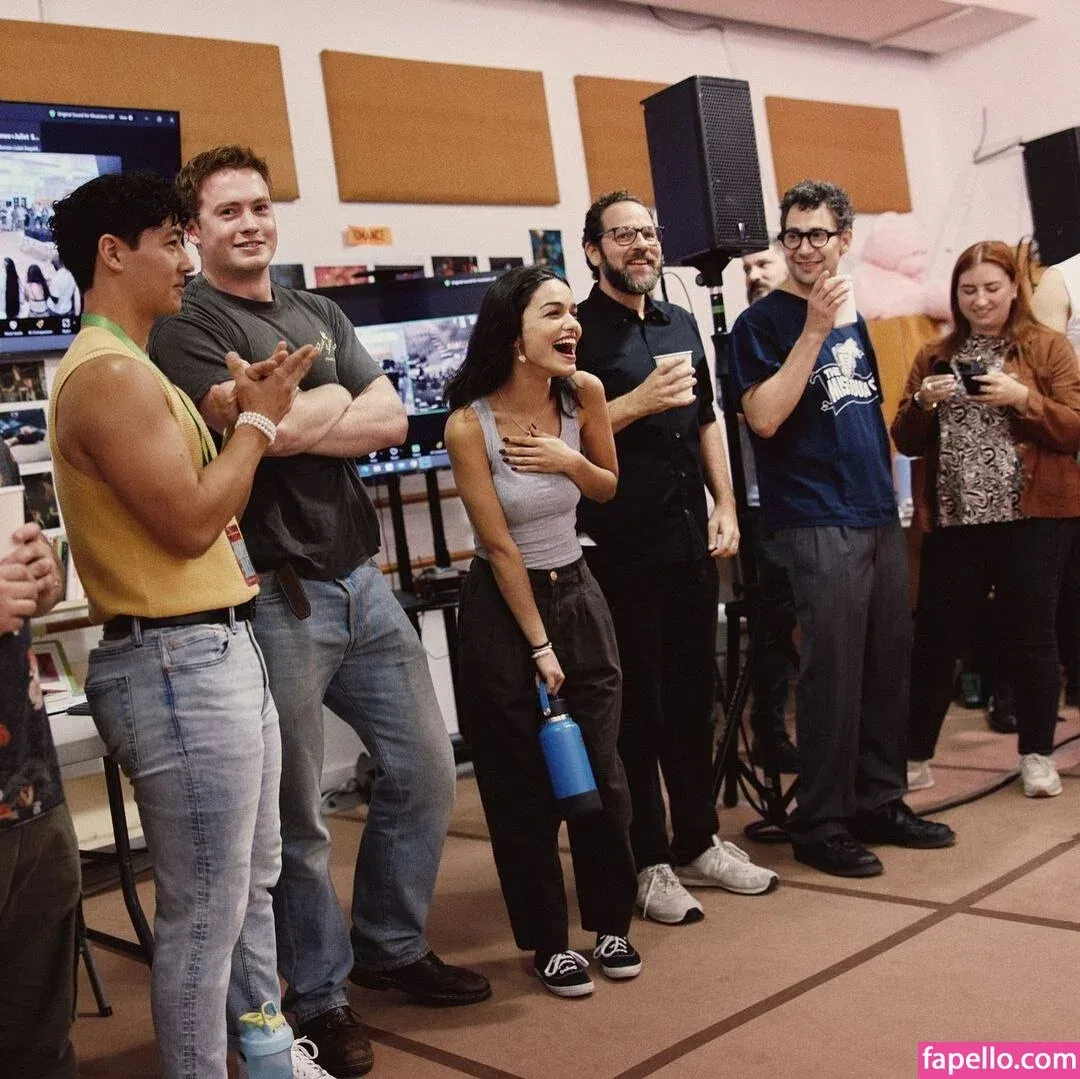 Rachel Zegler Onlyfans Photo Gallery 