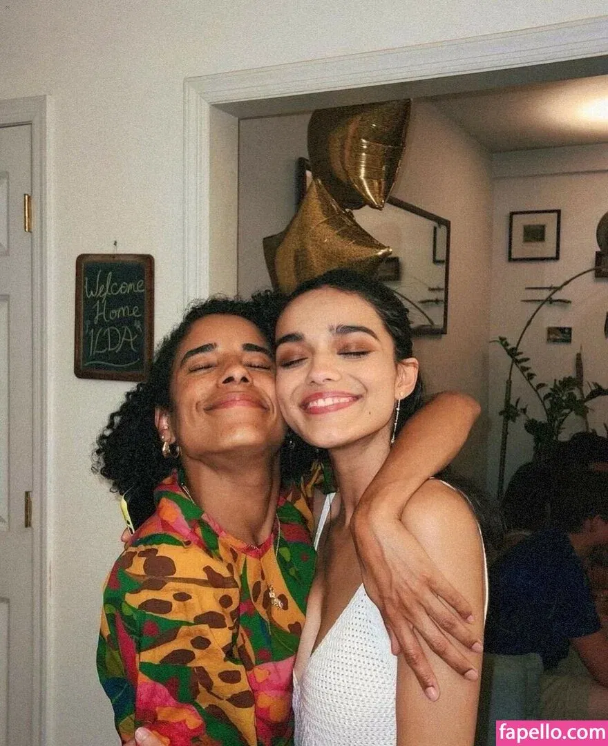 Rachel Zegler Onlyfans Photo Gallery 