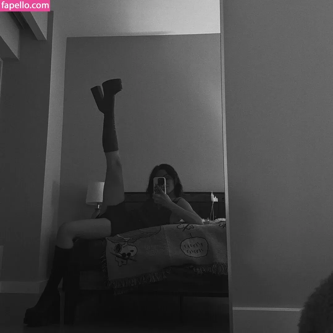 Rachel Zegler Onlyfans Photo Gallery 