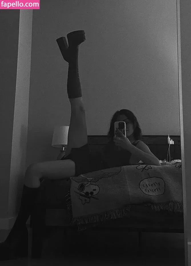 Rachel Zegler Onlyfans Photo Gallery 